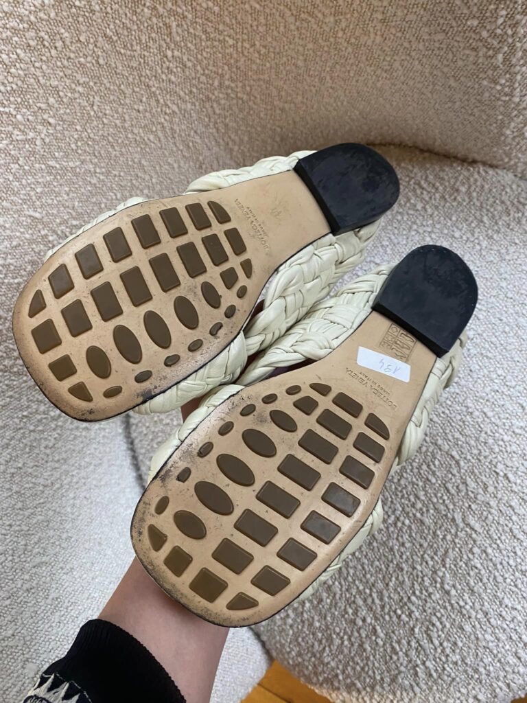 Klapki Bottega Veneta Roz 40