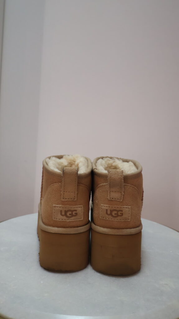 UGG krótkie piaskowe