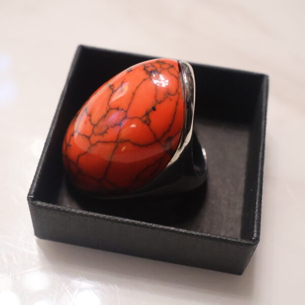 Pierścionek czerwony