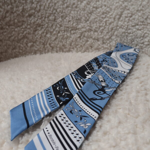 Apaszka Twilly Hermès