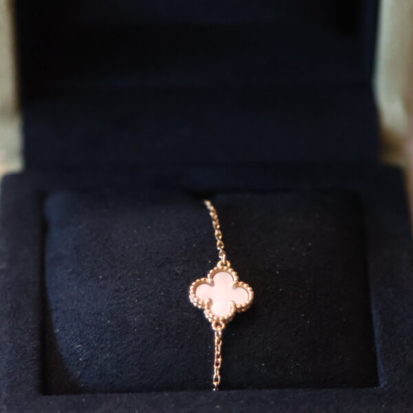 Van Cleef Alhambra 18K