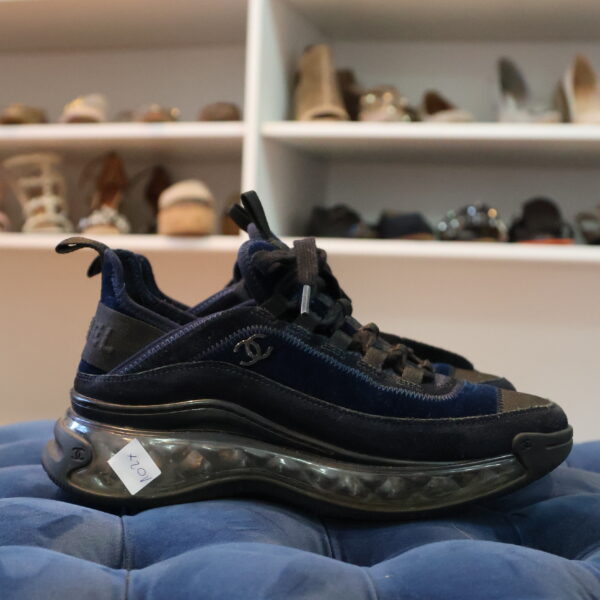 Chanel sneakersy welurowe granatowe