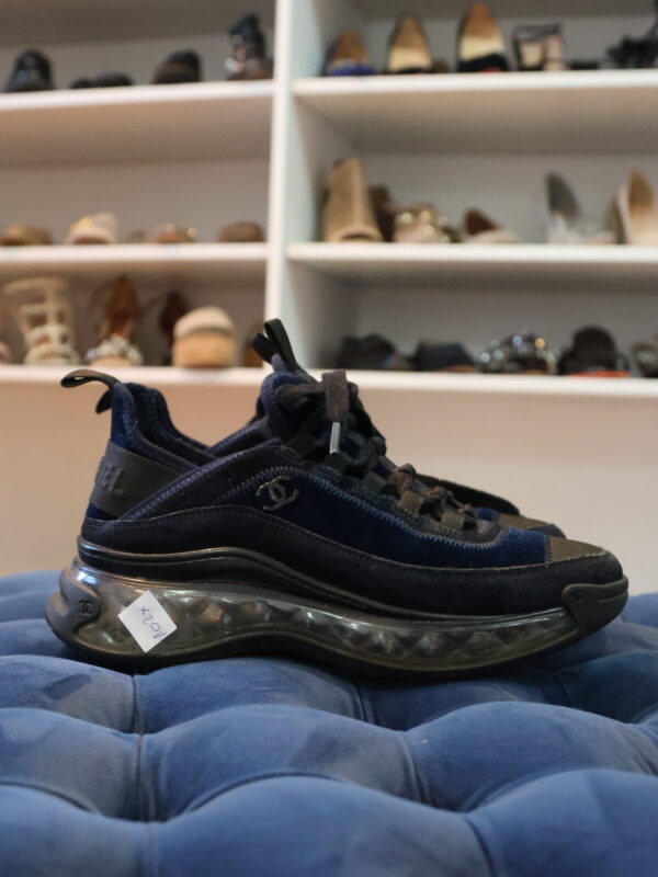 Chanel sneakersy welurowe granatowe