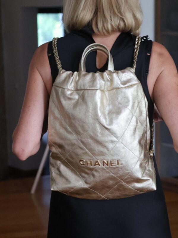 Chanel 22 plecak medium złoty