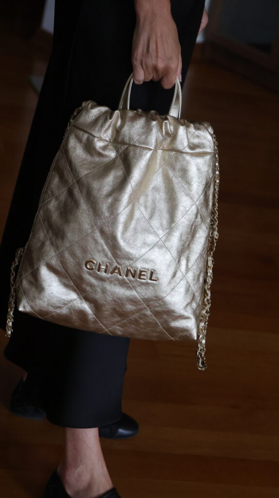 Chanel 22 plecak medium złoty