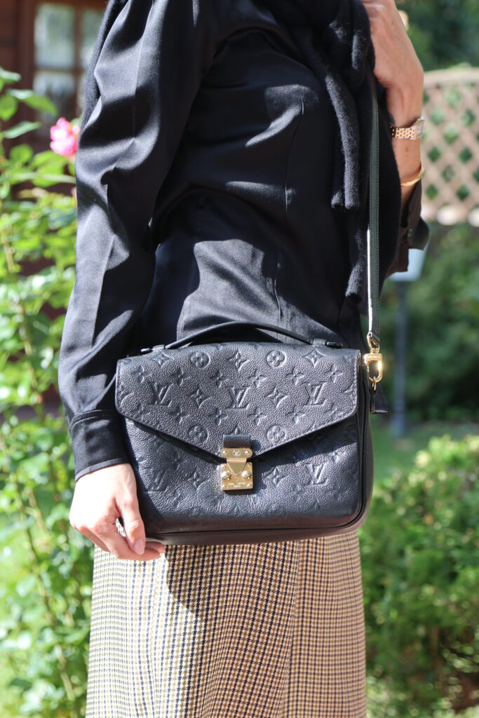 Louis Vuitton Pochette Métis czarna